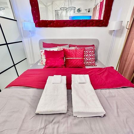 Aesthetic One Bedroom Beside Sm W Pool, Wifi And Netflix Cagayan de Oro Exterior photo