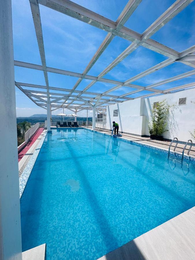 Aesthetic One Bedroom Beside Sm W Pool, Wifi And Netflix Cagayan de Oro Exterior photo