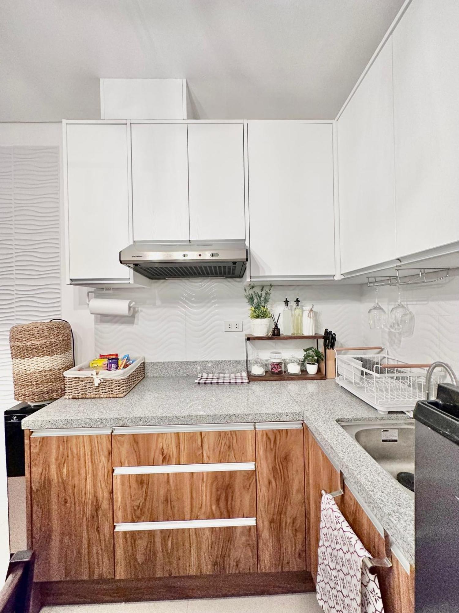 Aesthetic One Bedroom Beside Sm W Pool, Wifi And Netflix Cagayan de Oro Exterior photo